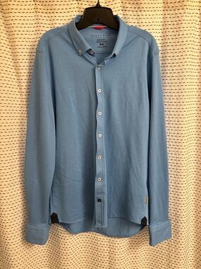 Stone Rose Men’s Light Blue Button-Down Shirt